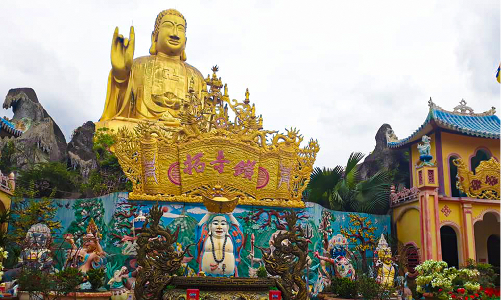 chùa thiên thác vàng